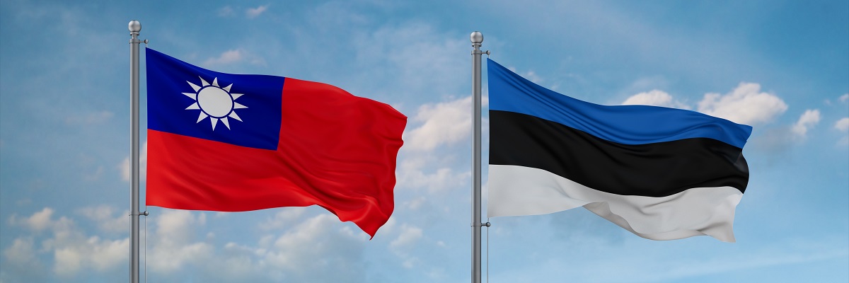 Flags of Taiwan and Estonia